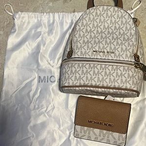 Michael Kors Rhea Zip Convertible Backpack Set